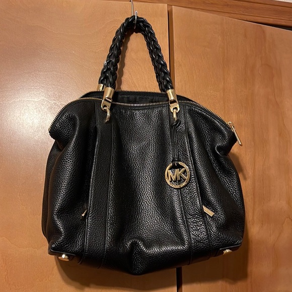 Michael Kors Handbags - Michael Kors Shoulder Bag